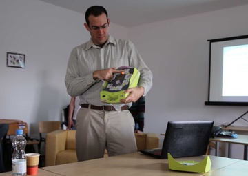 Seminar helps participants gain medical knowledge