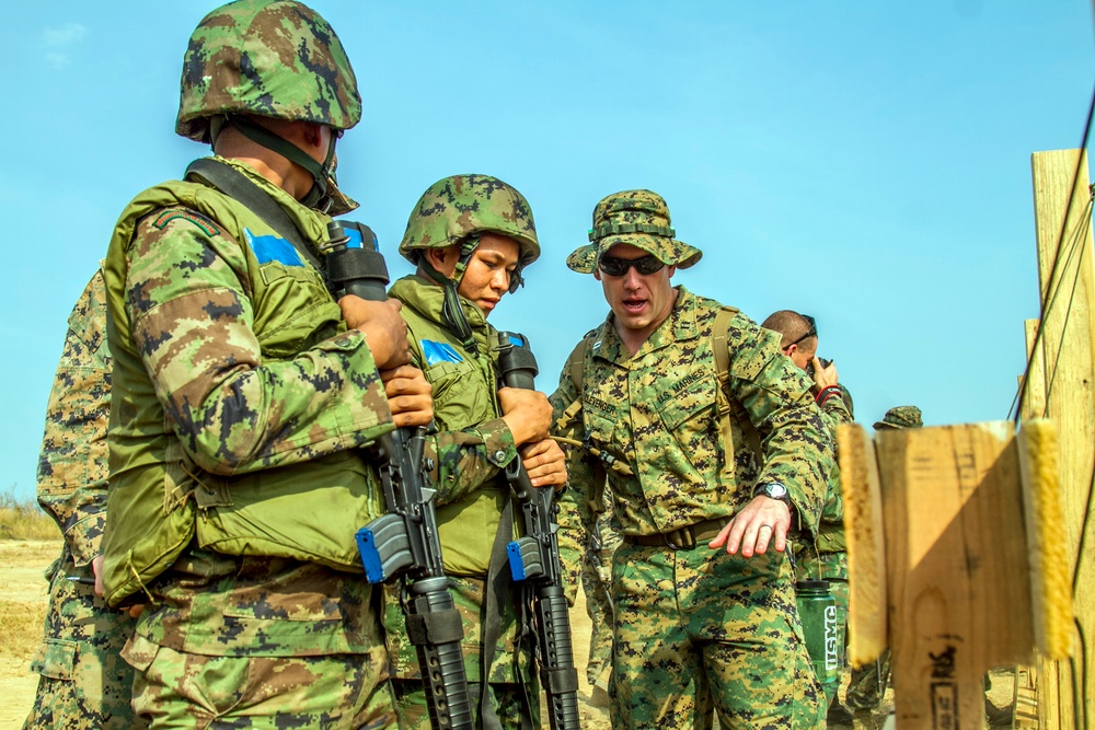 Thai, U.S. Marines BZO during Cobra Gold 2014