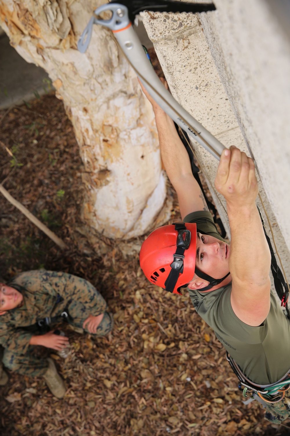 11th MEU Marines reach new heights at assault climber course
