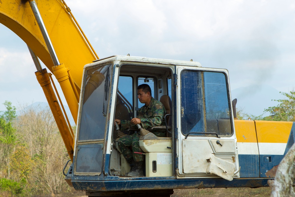 Thai, US engineers improve training area for Cobra Gold