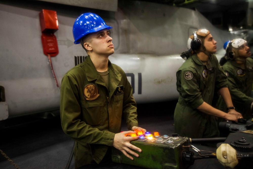 VMM-263 Marines conduct scheduled maintenance aboard the USS Bataan