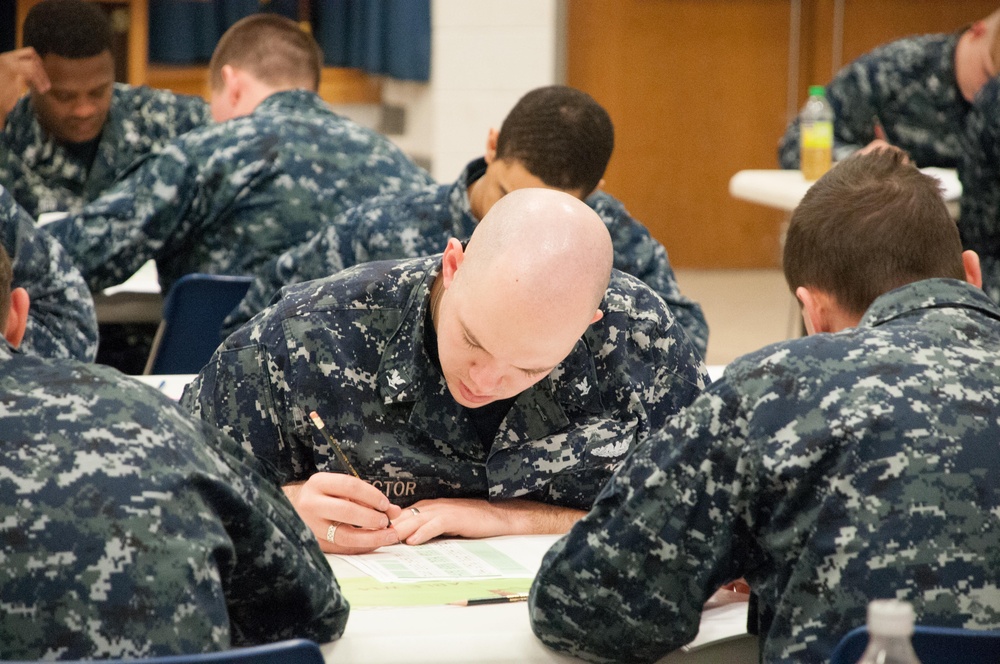 DVIDS Images Navywide reserve advancement exam [Image 3 of 3]