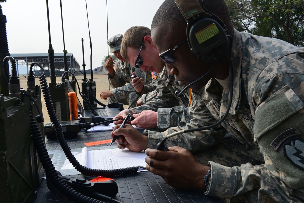 4-25 conducts airborne operations at Cobra Gold 2014