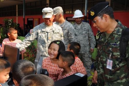 Computer donations highlight generosity of Thai people, US service members