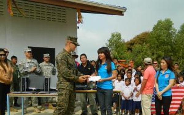 Computer donations highlight generosity of Thai people, US service members