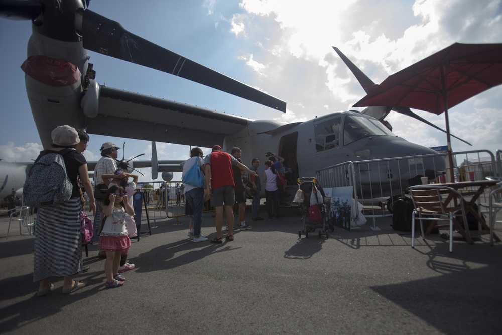 Singapore International Airshow, Marine Corps aircraft go public