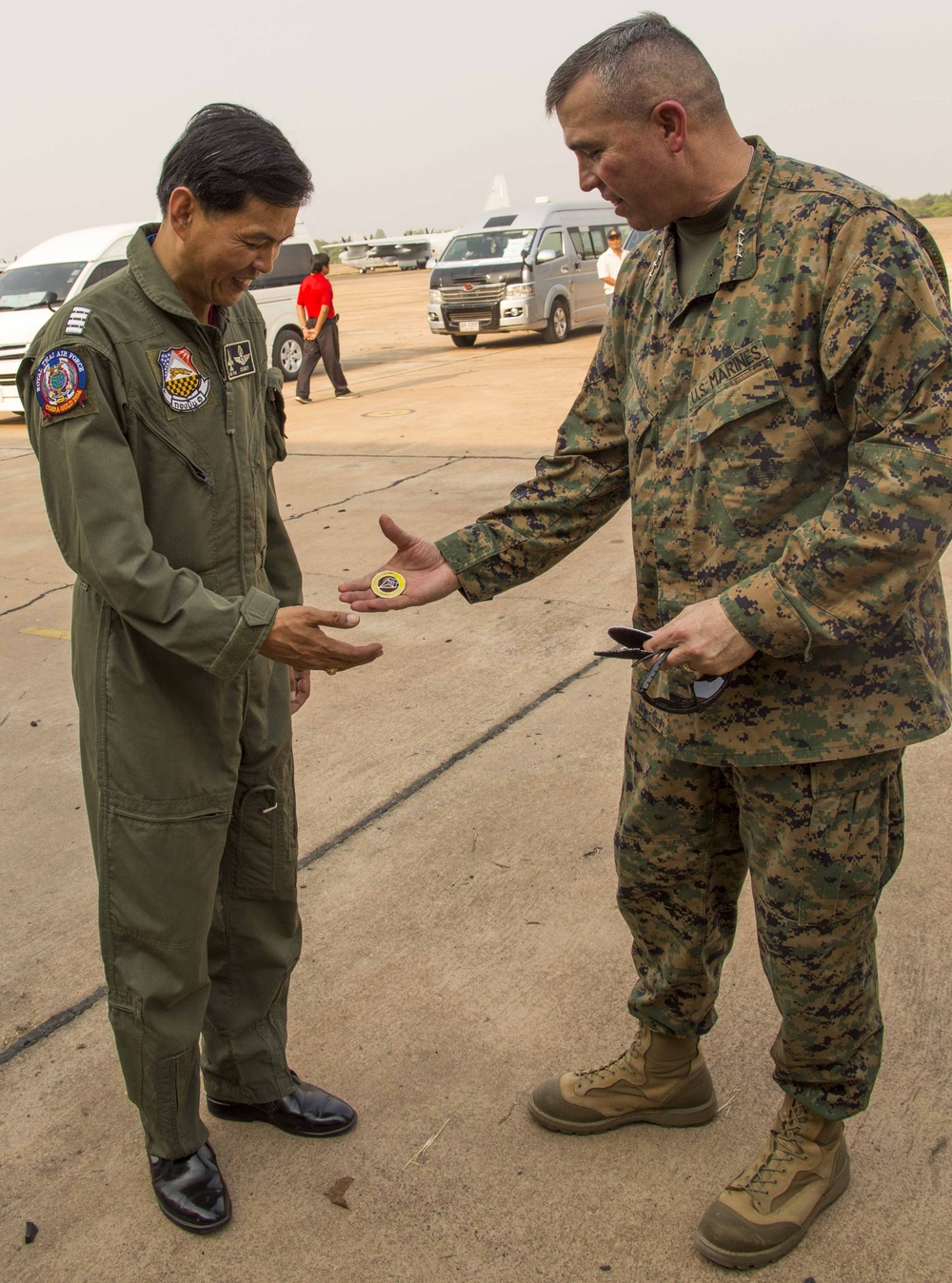 Wissler, Rudder visit service members during Exercise Cobra Gold 2014