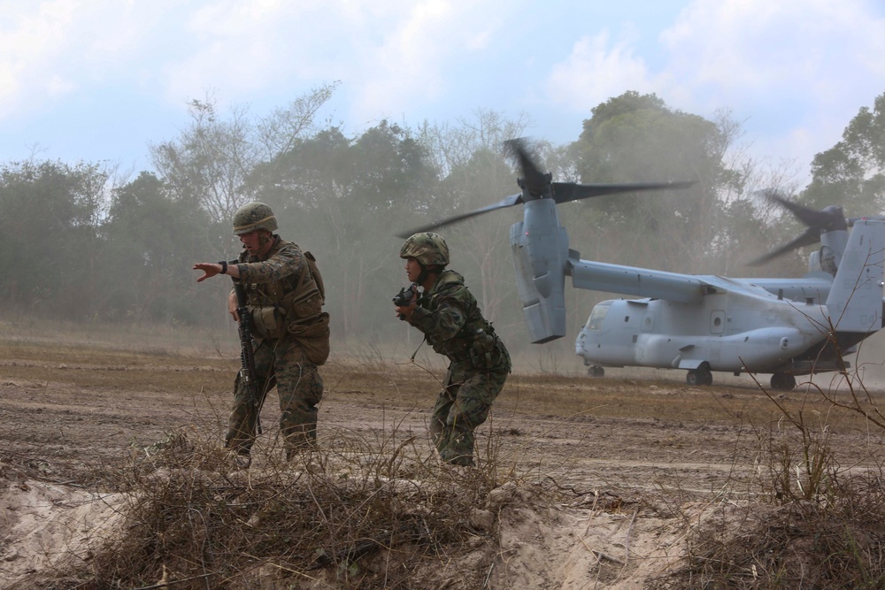 HELO TRAINING AND JUNGLE PATROLLING