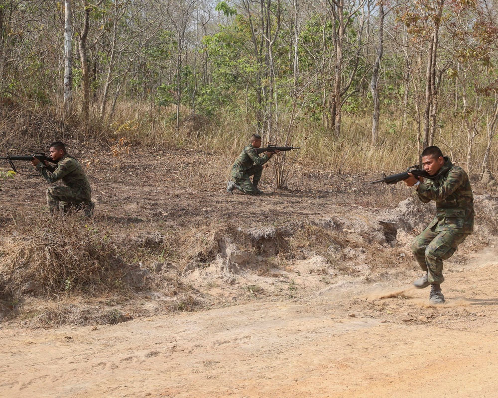HELO TRAINING AND JUNGLE PATROLLING