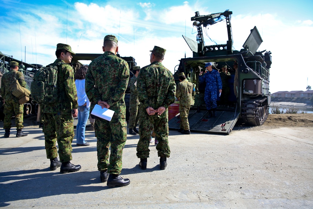 3rd AAB, JGSDF conduct splash demo