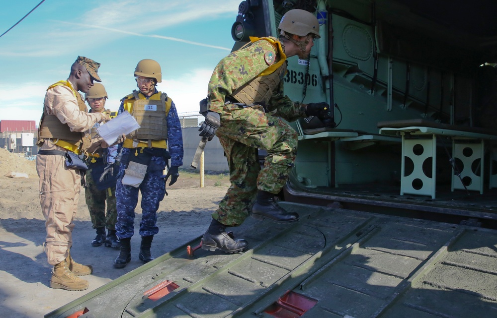 3rd AAB, JGSDF conduct splash demo