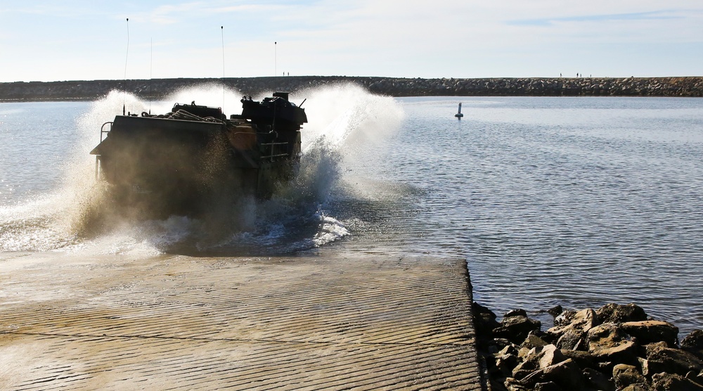 3rd AAB, JGSDF conduct splash demo