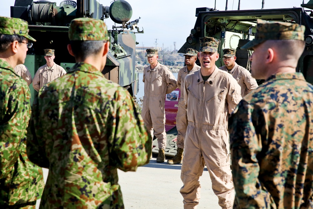 3rd AAB, JGSDF conduct splash demo