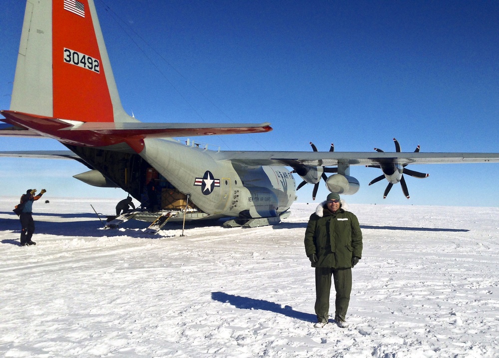 Illinois Air Guard doctor deploys to Antarctica, takes on helicopter crash