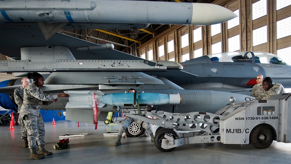 Load crew of the year competition