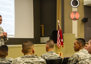 Newcomers briefing welcomes Soldiers to Bayonet Division