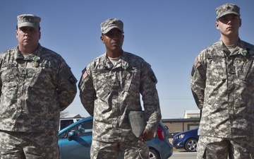 Currahee artillery soldiers receive ARCOM with Valor