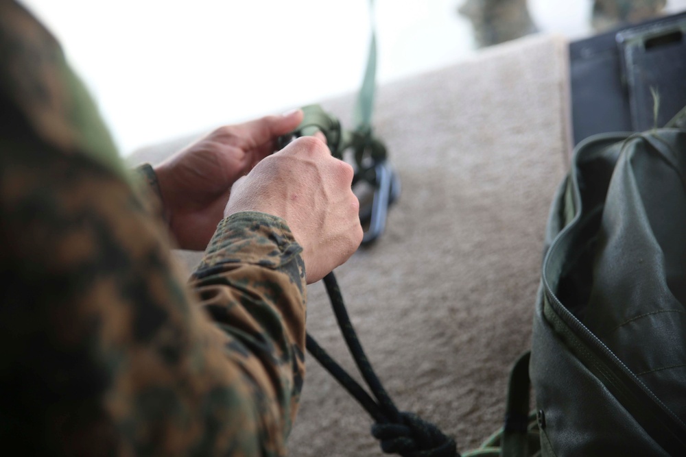 Osprey supports multinational Marine fast-rope drills