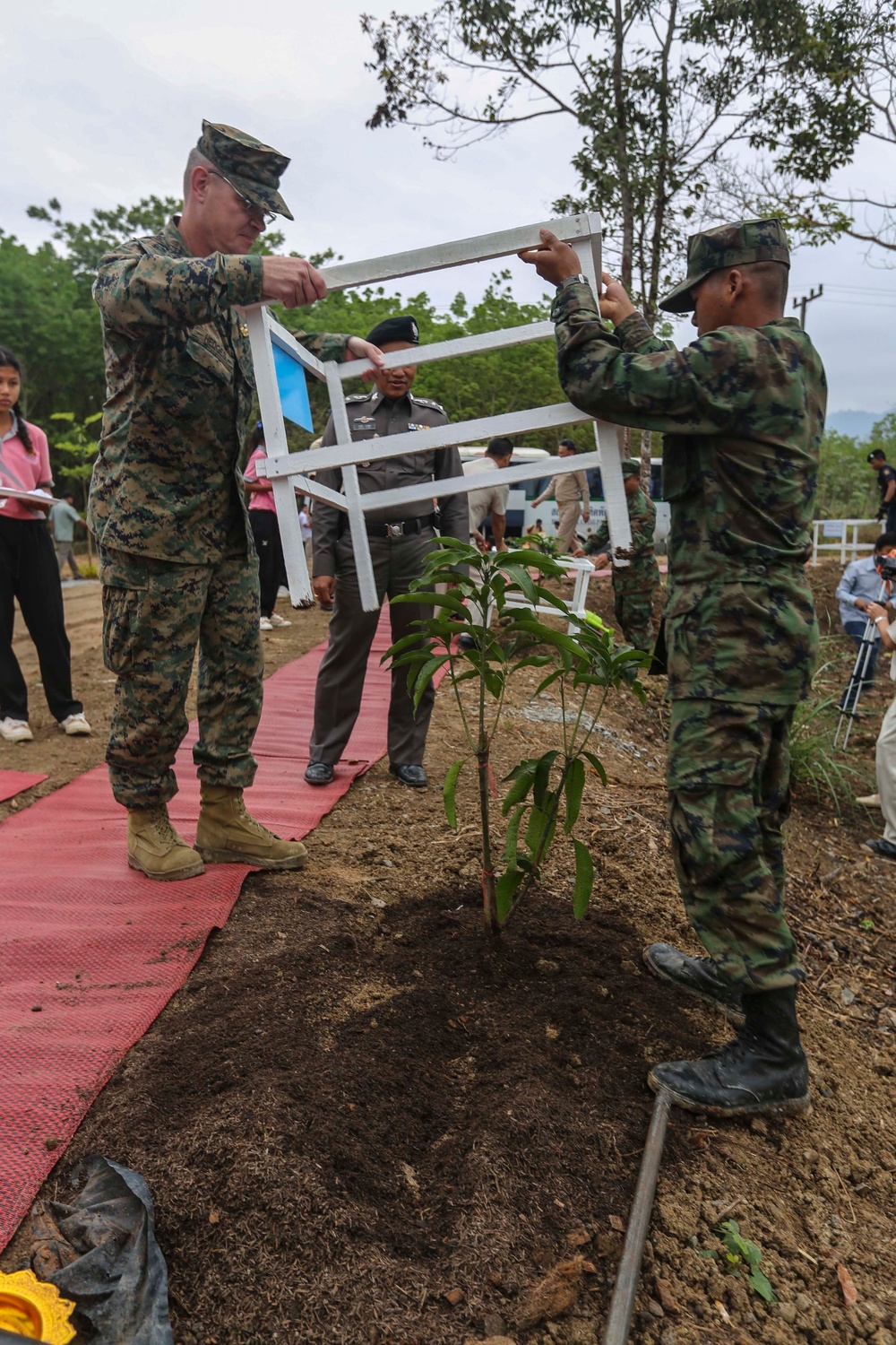 Wat Kung Song school dedication