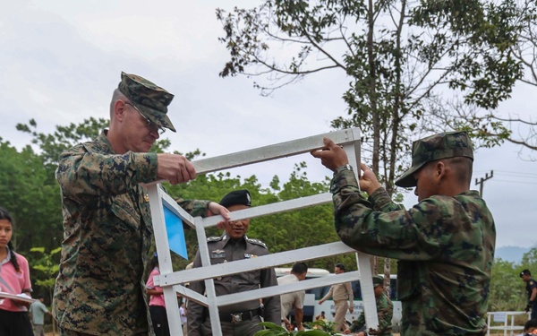Wat Kung Song school dedication