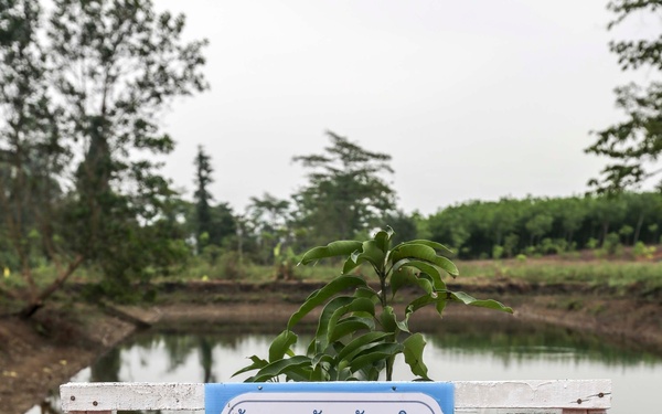Wat Kung Song school dedication