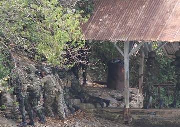 SOCSOUTH, Trinidad and Tobago security forces partner during training exchange