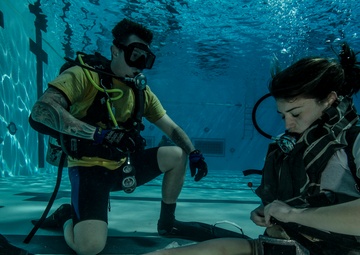 Naval Diving &amp; Salvage Training Center training operations