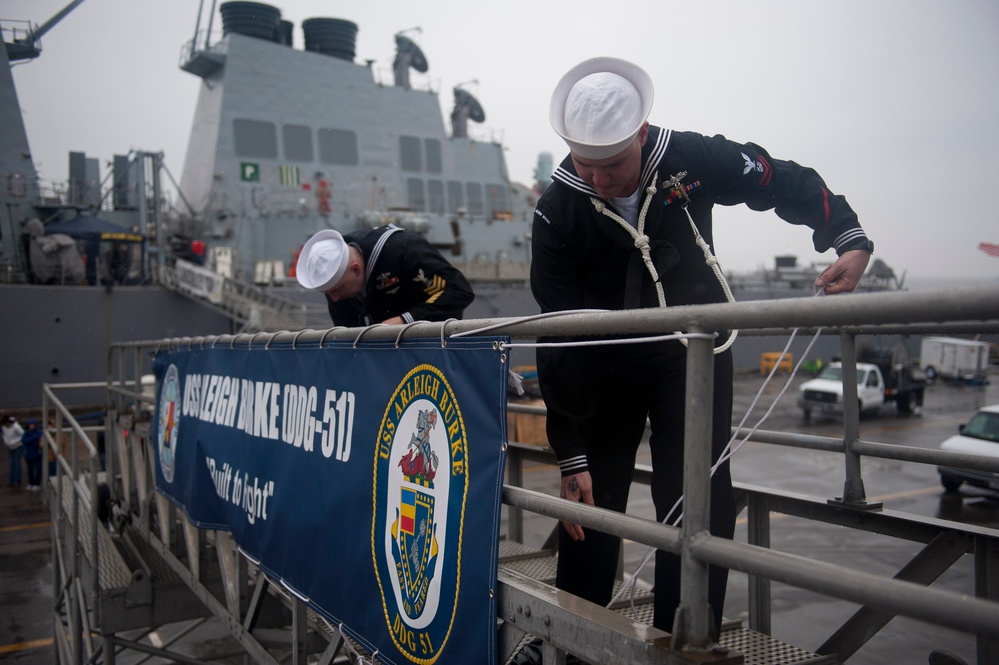 USS Arleigh Burke operations