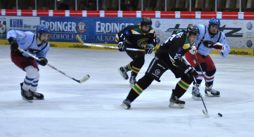 Military hockey teams skate at European tournament