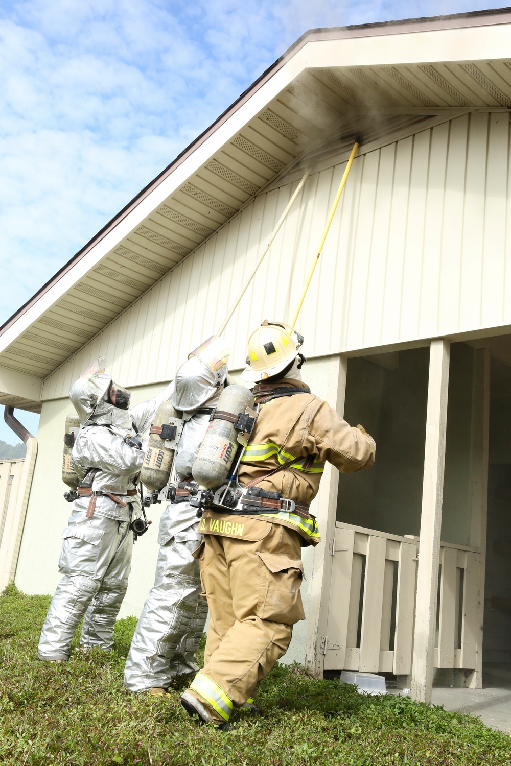 Burn, baby, burn: Fire fighters train in Pine Grove