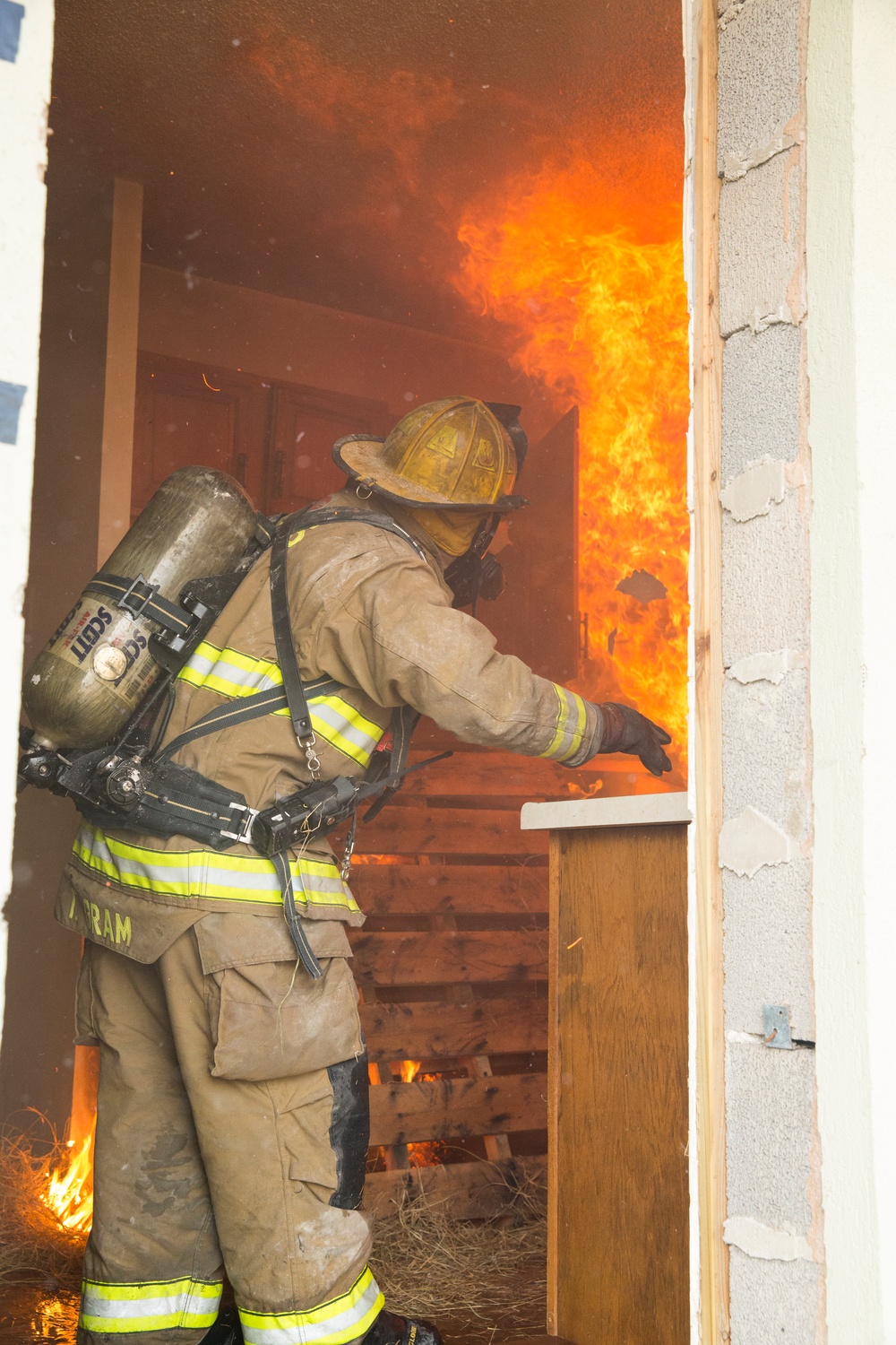 Burn, baby, burn: Fire fighters train in Pine Grove