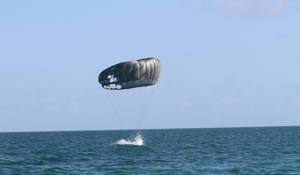 USASOC, SOCSOUTH conduct overwater Airborne operation