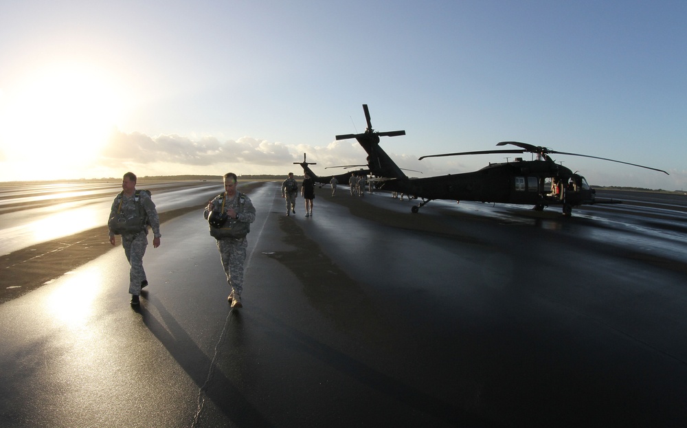 USASOC, SOCSOUTH conduct overwater Airborne operation