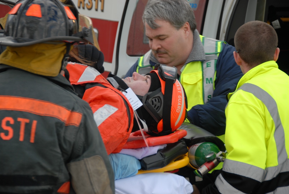 Coast Guard participates in ice rescue exercise