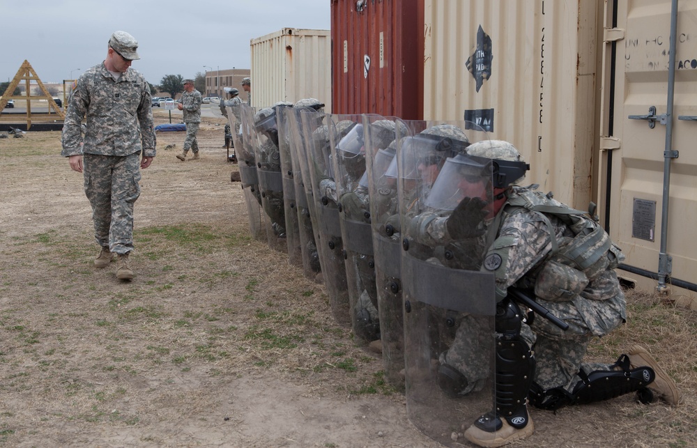 157th Infantry BDE conducts non-lethal weapons training