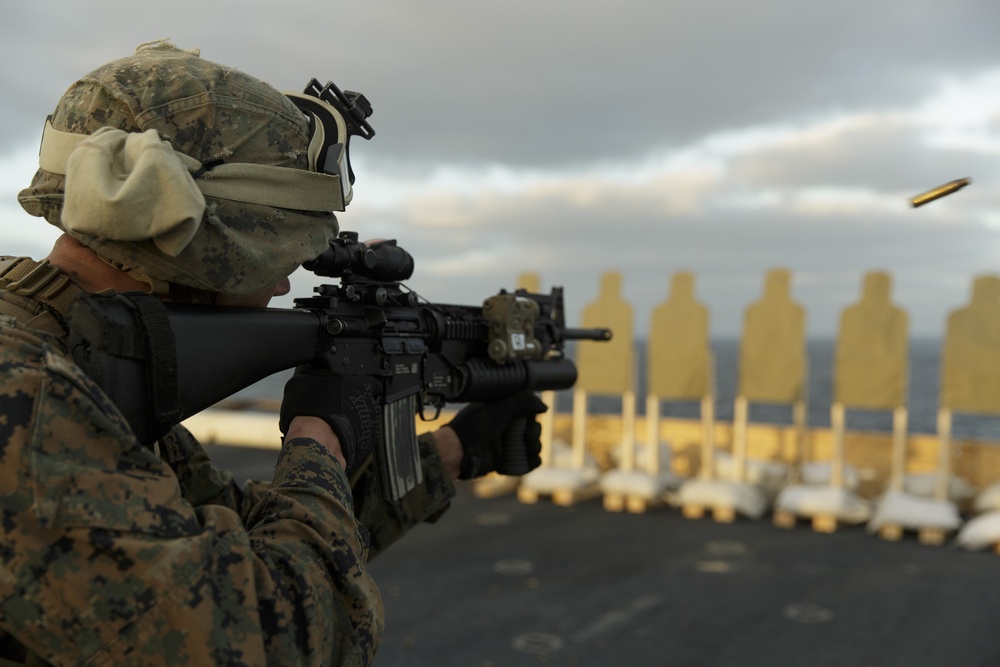 22nd MEU Marines shoot from Mesa Verde flight deck