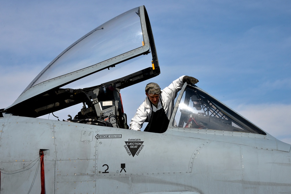 Crew chiefs provide breathing room