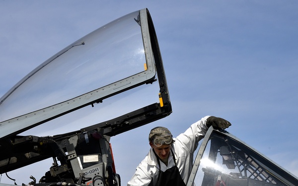 Crew chiefs provide breathing room