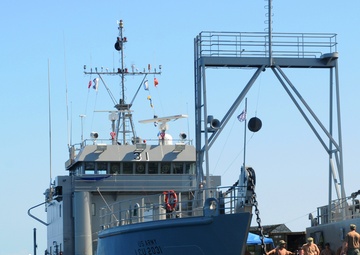 824th TC Heavy Boat provides Navy with Vessel of Opportunity