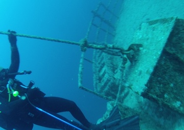 824th TC Heavy Boat provides Navy with Vessel of Opportunity