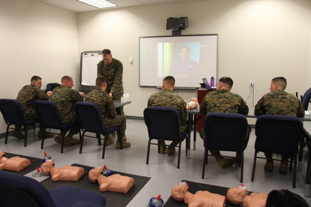 MTACS-28 Marines learn life-saving techniques