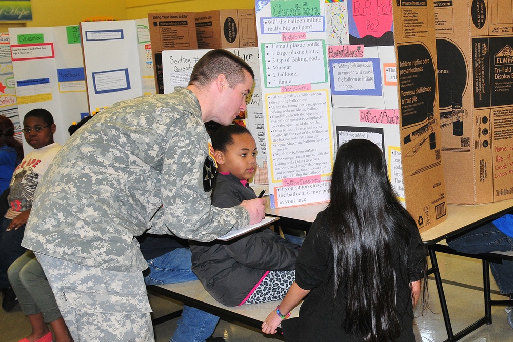 Soldiers, students come together at community connector science fair