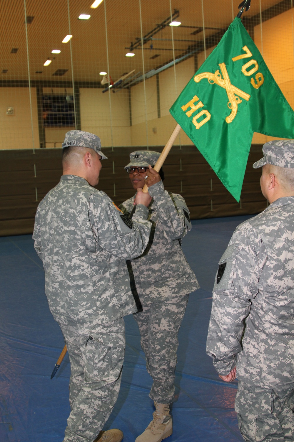 709th HHD changes command