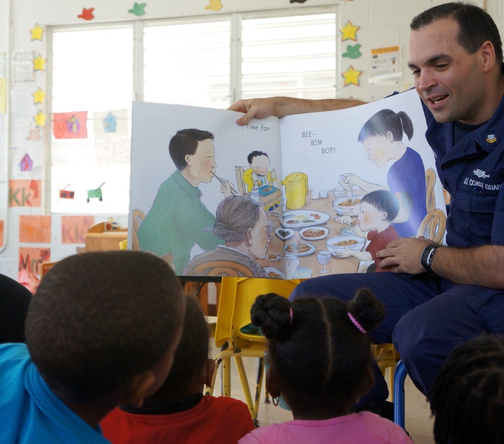 Coast Guard reads to Head Start children in Saint Croix, US Virgin Islands