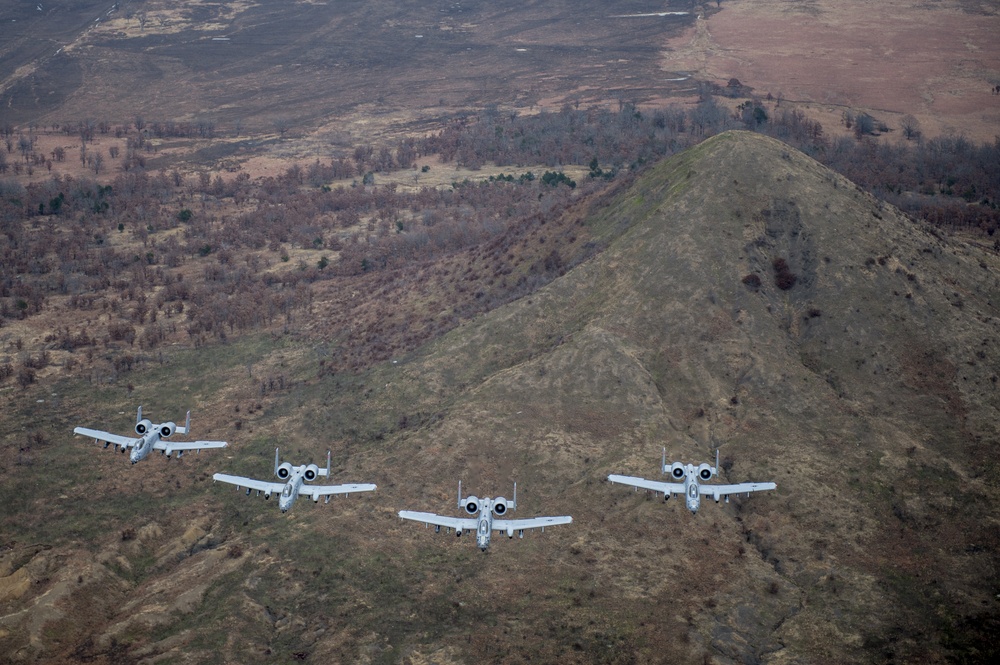 Fearsome four-ship: 188th Warthogs train at Razorback Range