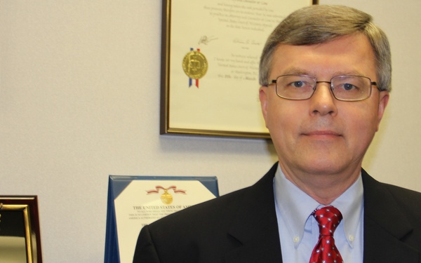 SWD Deputy Counsel honored with Corps of Engineers Public Service Award