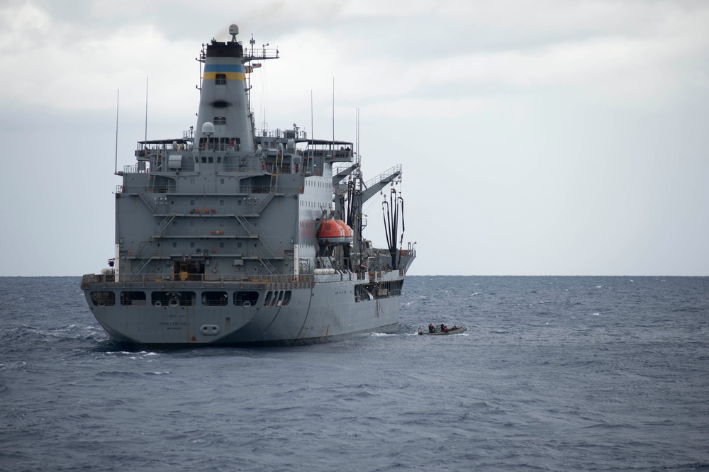 USS Stout conducts personnel transfer