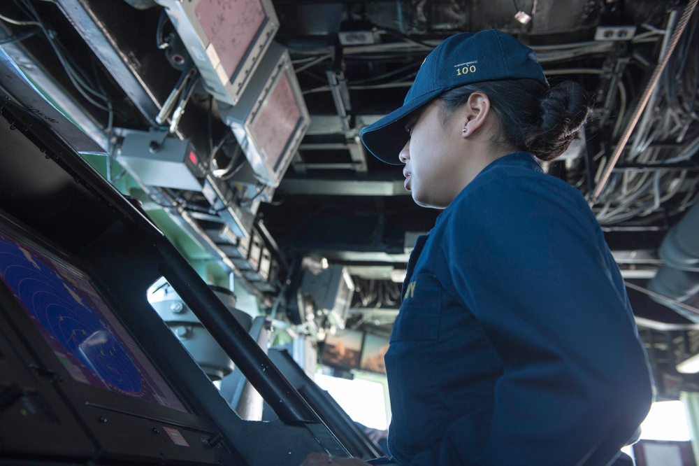 USS Stout participates in air defense exercise