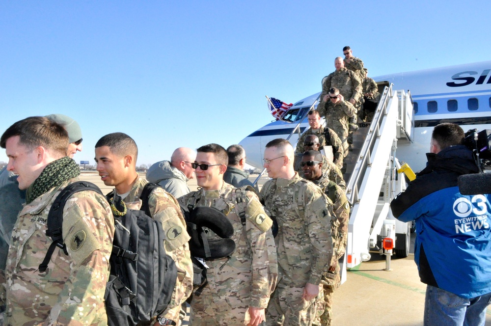 Delaware National Guard welcomes home 198th Expeditionary Signal Battalion soldiers