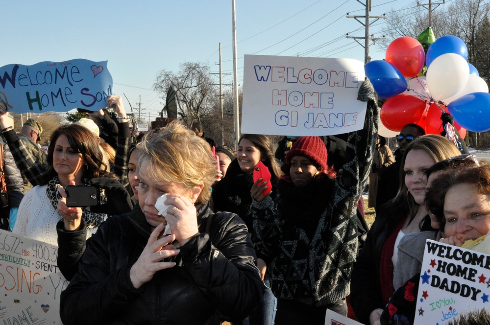 Delaware National Guard welcomes home 198th Expeditionary Signal Battalion soldiers